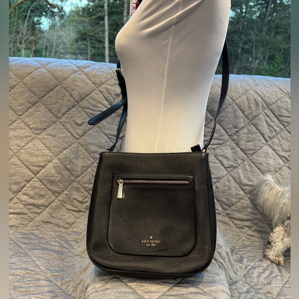Kate Spade Leila Top Zip Crossbody - Pebble Leather (Black)